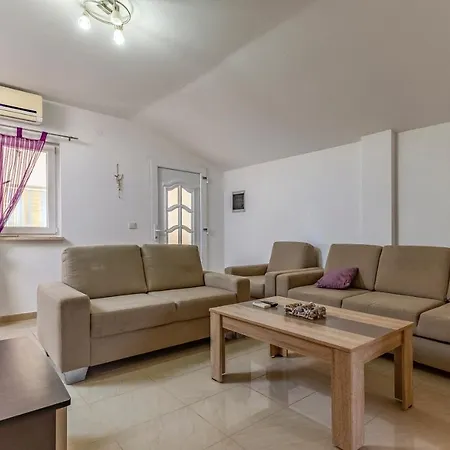 Villa Iness Medulin Exterior photo