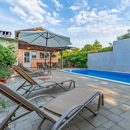 Villa Iness Medulin Exterior photo